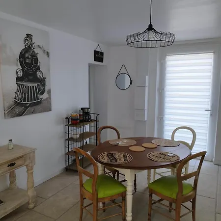 Gospodarstwo wiejskie Du Garde Barriere Grimbosq